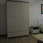 Robi 公寓