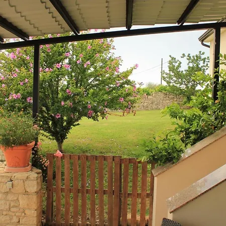 아파트 Robi Nova Vas (Porec)