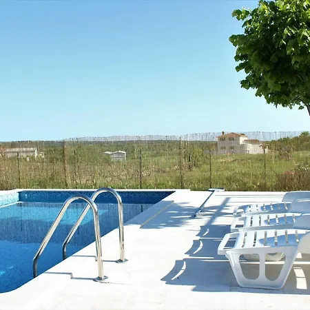 Апартаменты Robi