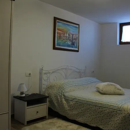 Apartment Apartman Robi